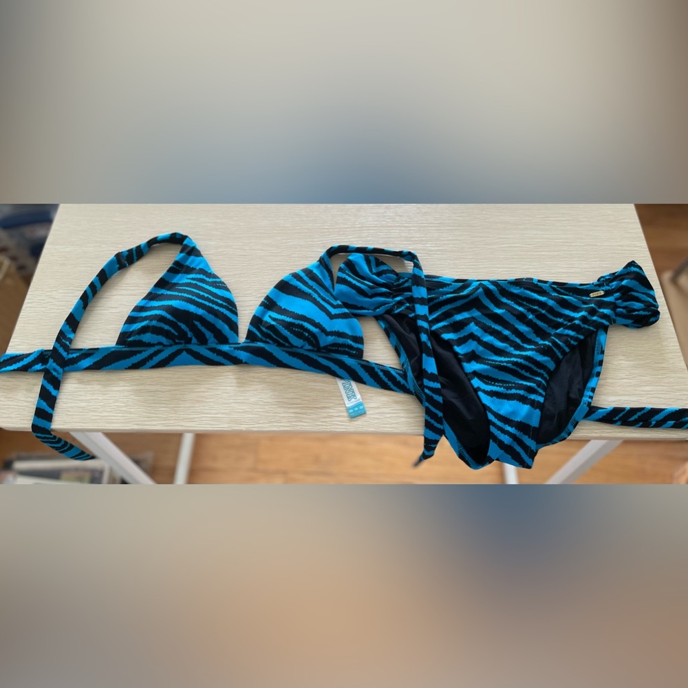 New/never worn Victoria’s Secret PINK bikini swimsuit